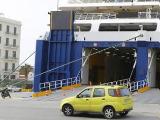 Φωτογραφία για Η πρόσκρουση του Blue Star «Patmos» λίγο πριν το λιμάνι της Ίου