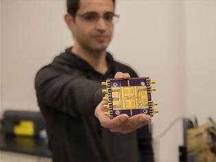 Φωτογραφία για Δεκάδες gigabits ανά δευτερόλεπτο: Επαναστατικό τσιπ ανοίγει τον δρόμο για ηλεκτρονικά νέας γενιάς
