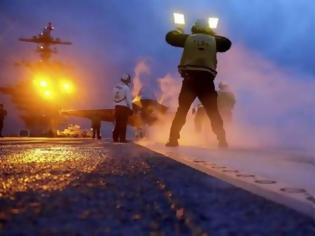Φωτογραφία για Ελληνικά χέρια δοκιμάζουν το F-35C στο αεροπλανοφόρο USS Abraham Lincoln! [video]