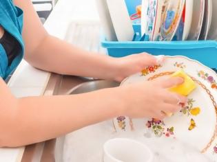 Φωτογραφία για Τρεις συμβουλές για γρήγορο πλύσιμο των πιάτων