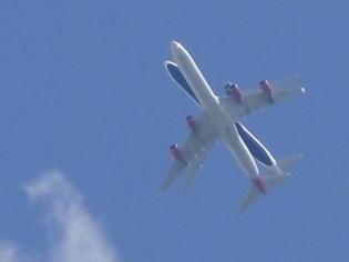 Φωτογραφία για Ο απόλυτος τρόμος: Λίγα μέτρα χωρίζουν δύο αεροπλάνα που πετούν το ένα κάτω από το άλλο στο...