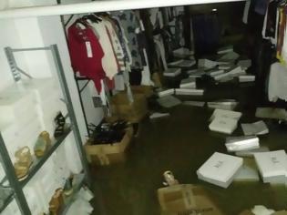 Φωτογραφία για Καταστροφή -  Έσπασε αγωγός- Πλημμύρισαν καταστήματα στα Τρίκαλα [photos]