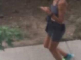 Φωτογραφία για Η αστυνομία στις ΗΠΑ ψάχνει γυναίκα που τρέχει και αφοδεύει για να της δώσει πρόστιμο