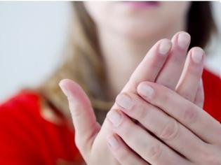 Φωτογραφία για Κρύα χέρια: Οι πιθανές σοβαρές αιτίες και πότε πρέπει να πάτε στο γιατρό
