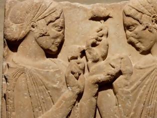 Φωτογραφία για Γνώριζαν οι Αρχαίοι Έλληνες την τεχνητή γονιμοποίηση