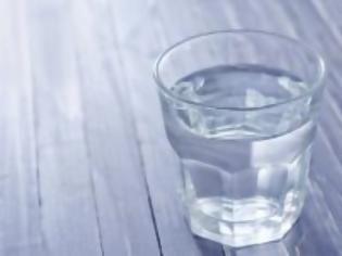 Φωτογραφία για Εντοπίστε την αρνητική ενέργεια στο σπίτι σας με ένα και ΜΟΝΟ… ποτήρι νερό – ΒΙΝΤΕΟ