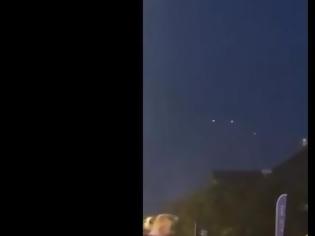 Φωτογραφία για Μπέρδεψαν τους αλεξιπτωτιστές με UFO! [video]