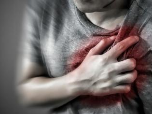 Φωτογραφία για Πόνος στο στήθος από αυξημένο άγχος: Τι πρέπει να ξέρετε – Πότε οφείλεται στην καρδιά