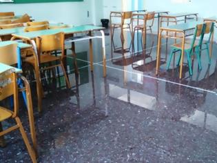 Φωτογραφία για Σχολείο των Χανίων πλημμύρισε από τη νεροποντή