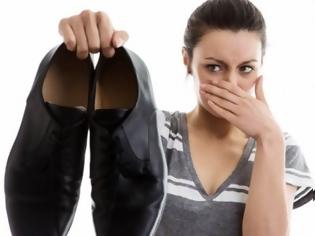 Φωτογραφία για Τρία έξυπνα κόλπα για να μην μυρίζουν τα παπούτσια σας