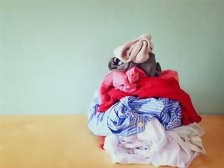 Φωτογραφία για Οι κοριοί λατρεύουν τα άπλυτα ρούχα.