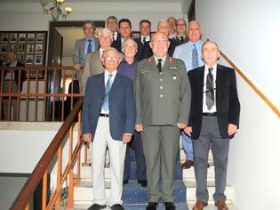 Φωτογραφία για Επίσκεψη στο ΚΕΤΧ των Διατελεσάντων Διοικητών του
