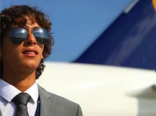 Φωτογραφία για Η δουλειά των ονείρων μας: 20χρονος ταξιδεύει τον κόσμο «τεστάροντας» θέσεις αεροπλάνων