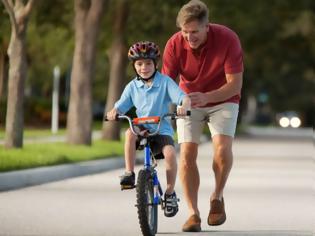 Φωτογραφία για Όταν φτάνει η ώρα να μάθει το παιδί σας ποδήλατο