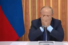 video: Η στιγμή που ο Πούτιν σκάει στα γέλια με την απίστευτη ατάκα υπουργού του
