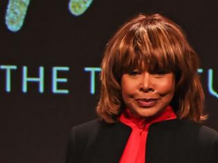 Φωτογραφία για Σπάνια δημόσια εμφάνιση για την 77χρονη Tina Turner