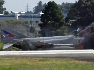 Φωτογραφία για Πώς λέμε γιαπωνέζικα το “παρά τρίχα”… ατύχημα με F-4EJ (vid.)