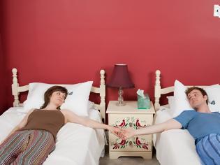 Φωτογραφία για Πόσα ζευγάρια κοιμούνται σε χωριστά κρεβάτια. Νέα έρευνα