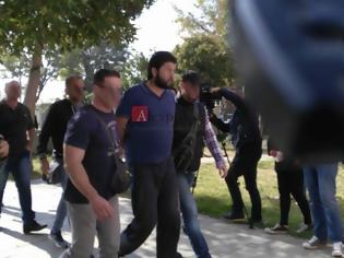 Φωτογραφία για Αποκλειστικό: Ο τζιχαντιστής που συνελήφθη στην Αλεξανδρούπολη είχε πρωτοστατήσει στην αιματηρή εξέγερση με τσεκούρια στο hotspot της Λέρου [Εικόνες-Βίντεο]