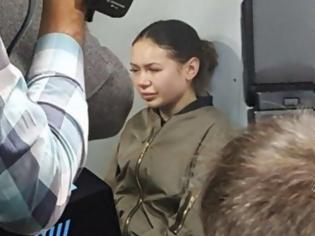 Φωτογραφία για Η 20χρονη κληρονόμος που σκότωσε πέντε άτομα με τη Lexus της ξεσπά σε κλάματα στο δικαστήριο
