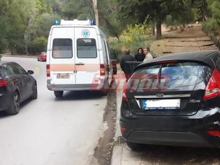 Φωτογραφία για Πάτρα: Αυτοκίνητο καρφώθηκε σε κολόνα στο Δασύλλιο - Στο νοσοκομείο η γυναίκα οδηγός