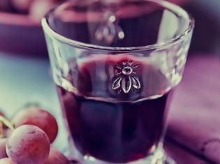 Φωτογραφία για Έρευνα: 2 ποτήρια κρασί πριν τον ύπνο σε βοηθούν να χάσεις κιλά!