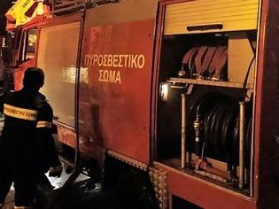 Φωτογραφία για Συναγερμός τα ξημερώματα στην Πυροσβεστική - Άγνωστοι ανέβηκαν σε ταράτσα σπιτιού και έβαλαν φωτιά σε κεραία κινητής τηλεφωνίας