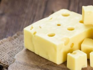 Φωτογραφία για Πώς γίνονται οι τρύπες στο τυρί;