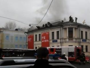 Φωτογραφία για Καίγεται το ιστορικό μουσείο Πούσκιν στην Μόσχα! Σε κίνδυνο η τεράστια συλλογή σπάνιων έργων τέχνης