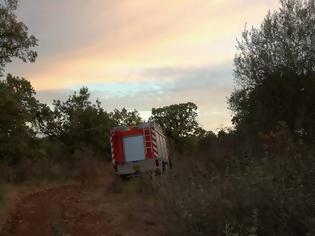 Φωτογραφία για Εγκαταλείφτηκε το πυροσβεστικό όχημα του Δήμου Ξηρομέρου  στην Παλαιομάνινα