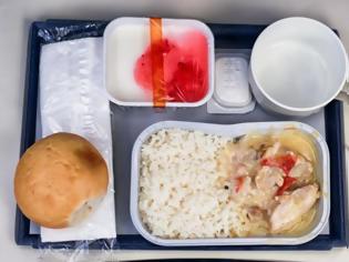 Φωτογραφία για Αυτά είναι τα μόνα φαγητά που πρέπει να τρώτε στο αεροπλάνο