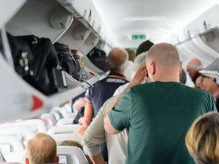 Φωτογραφία για Γιατί αργεί τόσο η αποβίβαση από το αεροσκάφος όταν προσγειωθεί