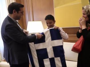 Φωτογραφία για Ο Αμίρ κράτησε τελικά την ελληνική σημαία - Η συνάντηση με τον Τσίπρα στο Μαξίμου [photos]