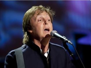 Φωτογραφία για Ο Paul McCartney μας καλεί να κόψουμε το κρέας τις Δευτέρες