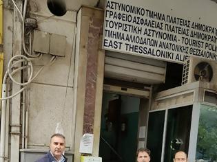 Φωτογραφία για Επίσκεψη της «Δύναμη Αναγέννησης στο Α.Τ. Λευκού Πύργου και στα Τμήματα Αλλοδαπών Θεσσαλονίκης.