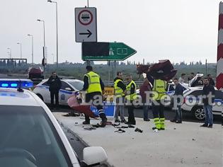 Φωτογραφία για Φθιώτιδα: Σφοδρή σύγκρουση - Αυτοκίνητο εμβόλισε λεωφορείο του ΚΤΕΛ (Φωτο)