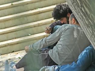 Φωτογραφία για Γεμάτο τοξικομανείς και πρεζέμπορους το Οικονομικό Πανεπιστήμιο Αθηνών - Κραυγή αγωνίας από τη Σύγκλητο
