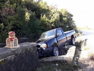 Φωτογραφία για ΑΓΡΟΤΙΚΟ όχημα ξέφυγε απο την πορεία του και έπεσε σε Χαντάκι στη ΒΟΝΙΤΣΑ (ΦΩΤΟ: Στέλλα Λιάπη)