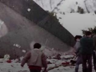 Φωτογραφία για Η συγκλονιστική αεροπορική τραγωδία με τη συντριβή του C-130 στο όρος Όθρυς [video]