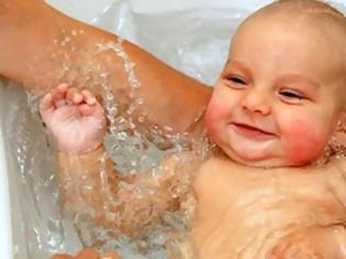 Φωτογραφία για Τι πρέπει να γνωρίζετε για το μπάνιο του μωρού