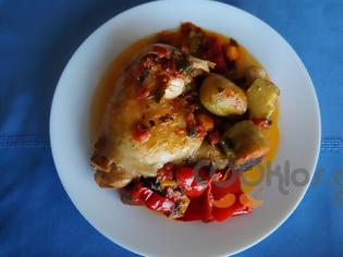 Φωτογραφία για Η συνταγή της Ημέρας: Κοτόπουλο κοκκινιστό με λαχανικά