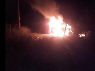 Φωτογραφία για «Από τύχη είμαι καλά...»: Πάλεψε με τις φλόγες στέλεχος της Περιφέρειας Στερεάς όταν λαμπάδιασε ξαφνικά το αυτοκίνητο του