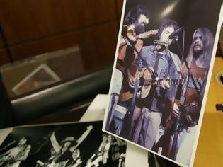 Φωτογραφία για Κιθάρα του Bob Dylan πουλήθηκε 400.000 δολ. σε δημοπρασία