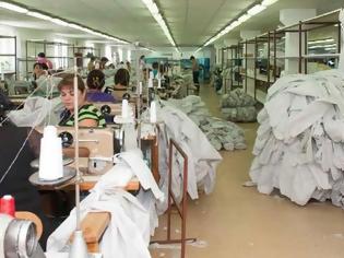 Φωτογραφία για Σερβία: Απάνθρωπες συνθήκες εργασίας σε πολυεθνικές βιομηχανίες ρούχων και υποδημάτων