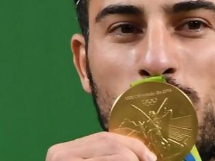 Φωτογραφία για Ιράν: Χρυσός Ολυμπιονίκης βγάζει στο σφυρί το μετάλλιό του για να βοηθήσει τα θύματα του Εγκέλαδου