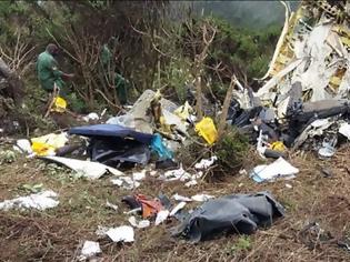 Φωτογραφία για Το σαφάρι κατέληξε σε αεροπορική τραγωδία: 11 νεκροί