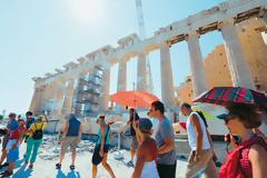 Με... άδειες τσέπες οι τουρίστες στην Ελλάδα: Ξοδεύουν 435 ευρώ για 6,5 νύχτες