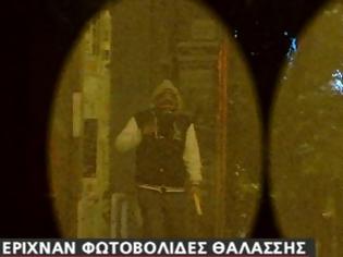 Φωτογραφία για Δύο οι ύποπτοι για τη δολοφονική επίθεση με φωτοβολίδα στη δικηγόρο  [Βίντεο]