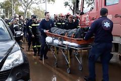 Εντοπίστηκε κι άλλος νεκρός στη Μάνδρα - 21 τα θύματα της τραγωδίας
