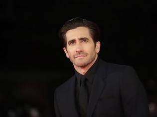 Φωτογραφία για Θα είναι ο Jake Gyllenhaal ο επόμενος Batman;
